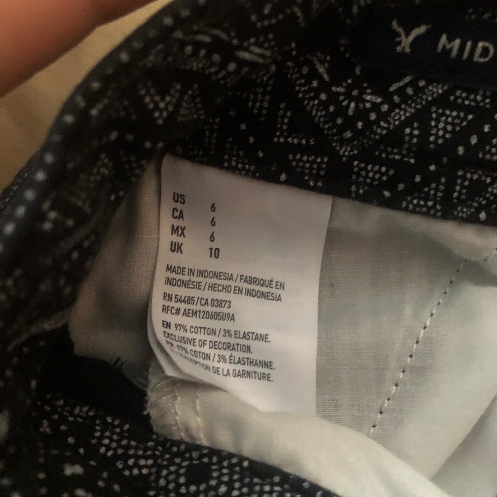 American Eagle Patterned Shorts - image 4